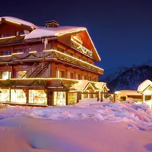 Grand Au Rond Point Des Pistes 4*, Courchevel France